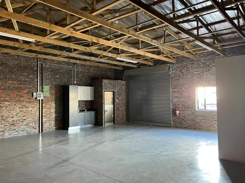 Commercial Property for Sale in Fairview Eastern Cape